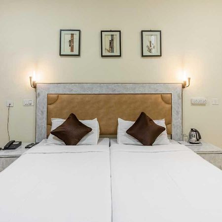 Mukund Madhav Royals Lucknow Hotel Exterior photo